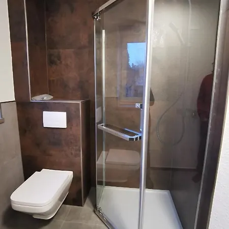 Haus Unter D. Eichen Am Stettiner Haff