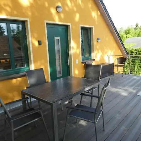 Haus Unter D. Eichen Am Stettiner Haff 公寓 *