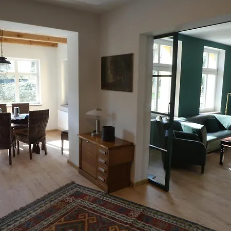 Haus Unter D. Eichen Am Stettiner Haff * Luckow (Mecklenburg-Vorpommern)